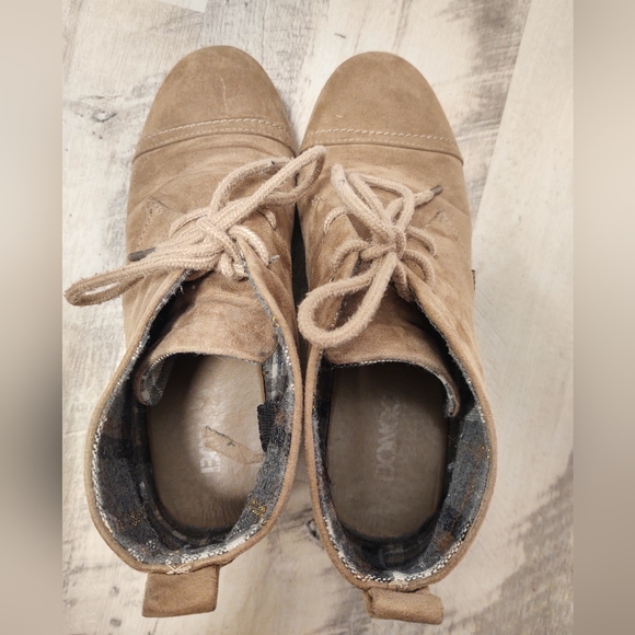 Bongo Taupe Booties - Picture 5 of 6